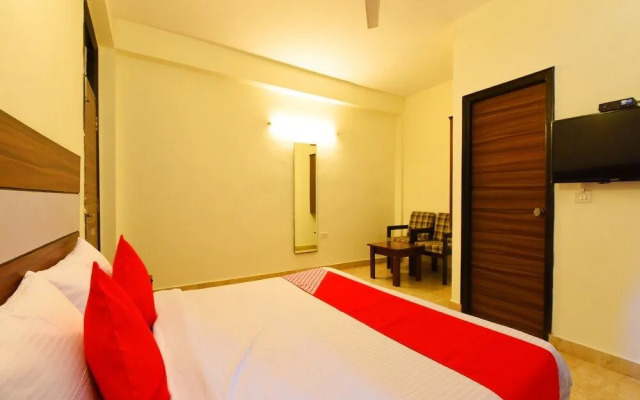 OYO 12818 Dev Villa