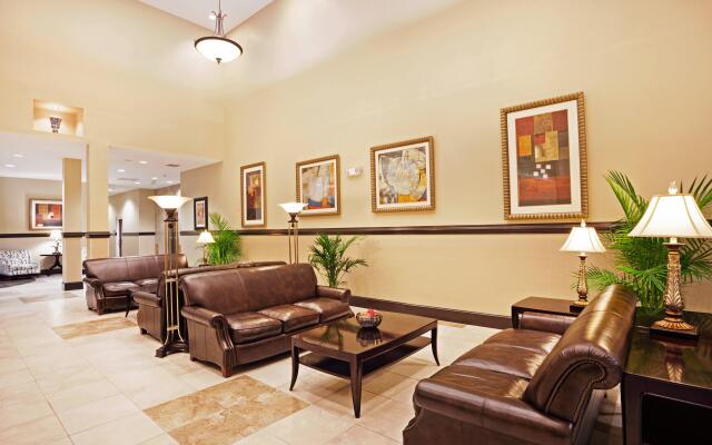 Holiday Inn Hotel & Suites Beaufort at Highway 21, an IHG Hotel