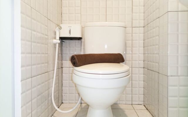 Tranquil And Comfort Studio At De Prima Apartment