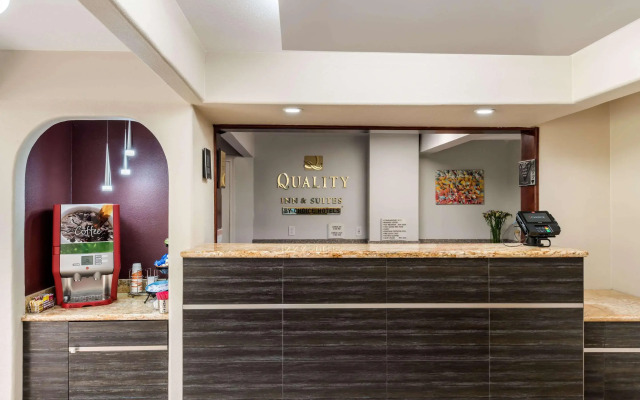 Quality Inn & Suites Capitola By the Sea