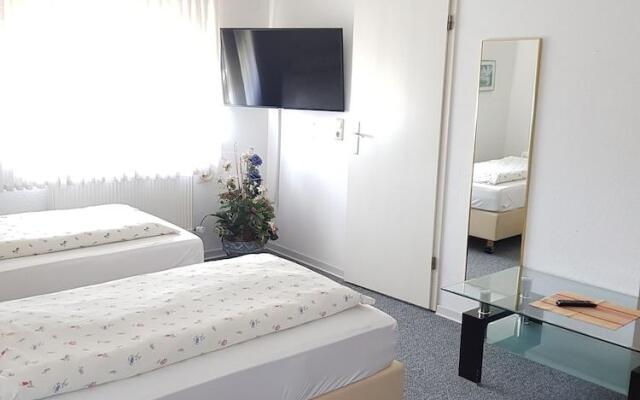 Hotel - Pension - Weller