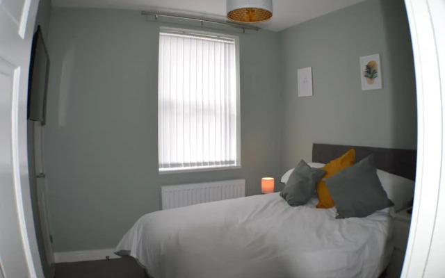 Birkenhead - 2 bedroom house
