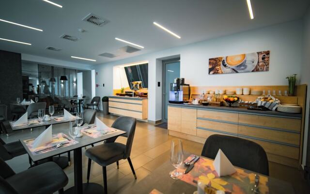 Eleven Business & Sport Hotel