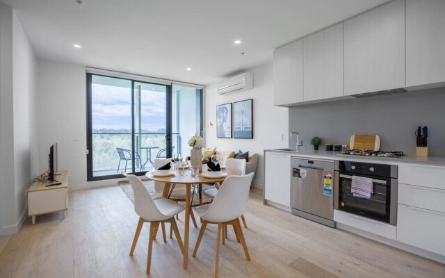 Designer 2 Bedroom Apartment In Parkville
