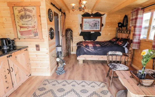 Whiskey Creek Cabin