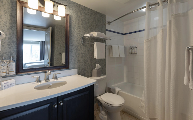 Holiday Inn Express and Suites Tremblant by IHG