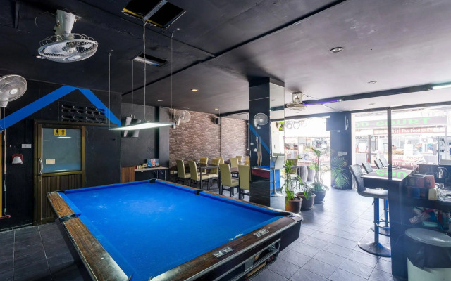 Chaweng Skybar & Hotel