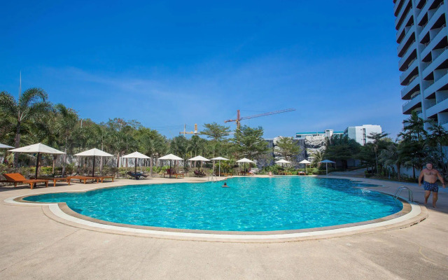 R-Con Wong Amat Suite