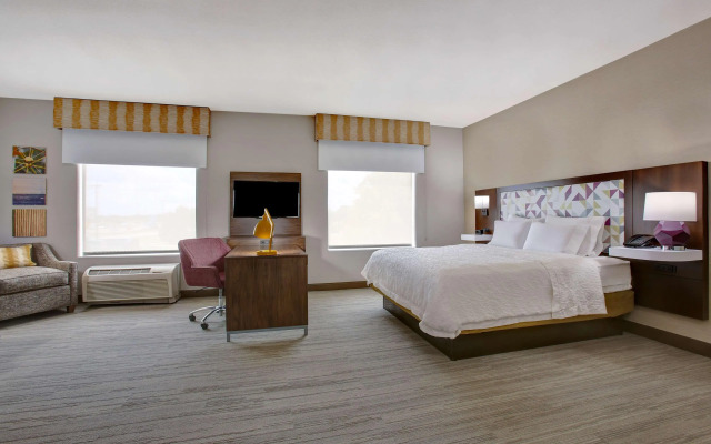 Hampton Inn & Suites Dallas-DeSoto