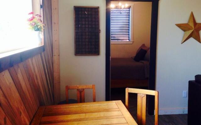 Eagle Tree Lodge Cottage Suite and Heron Suite