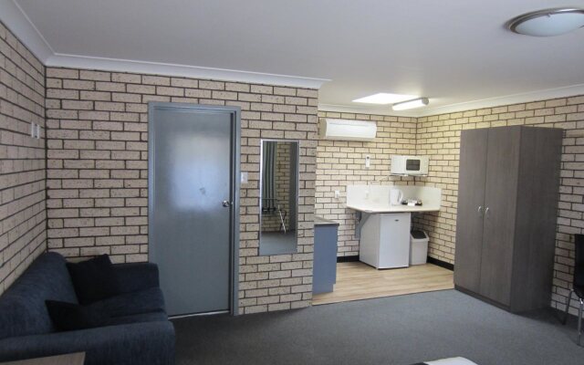 Cowra Crest Motel