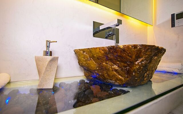 Santorini Loft Boutique Apartments