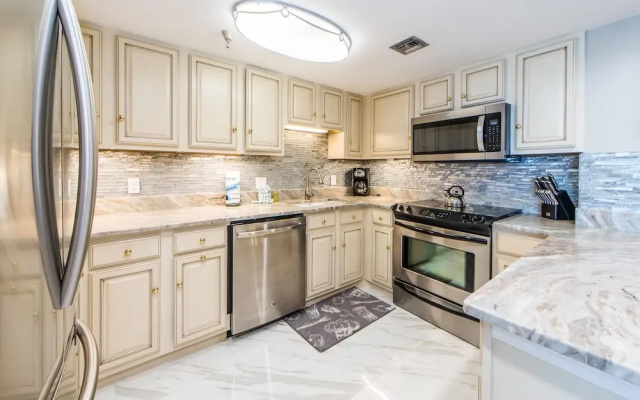 Waterview Towers 202