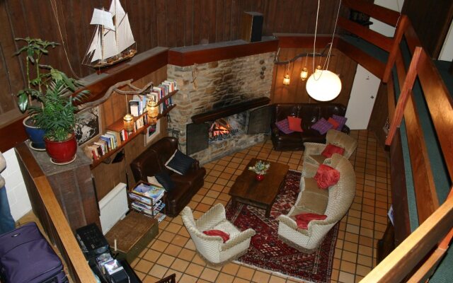 Kasees Apartments & Mountain Lodge