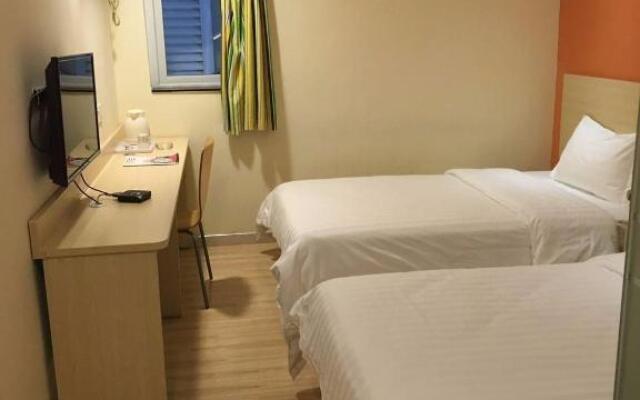 7Days Inn Shenzhen Diwang Building Honggui Road Branch