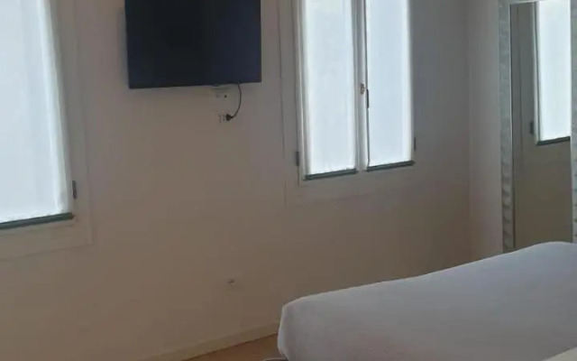 Snc1018 Modern Boutique Apartment
