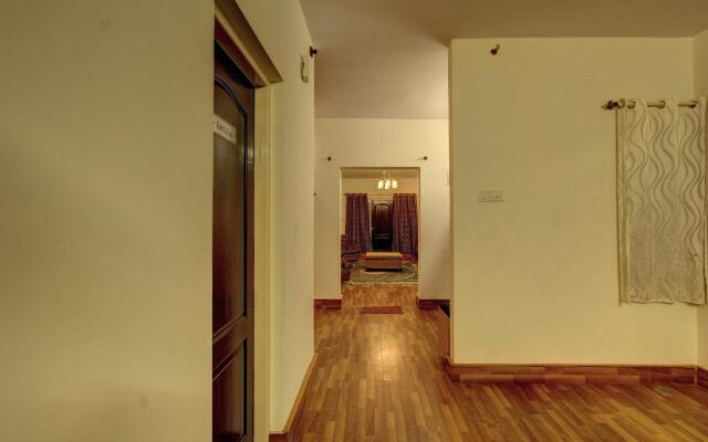 OYO 24935 Aiwan E Ashraf Suites