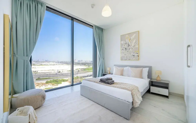 Marco Polo - Stunning 2BR with Burj View, Spacious Gym & Pool