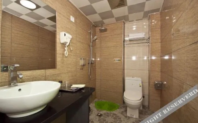 Chuanyue Business Hostel