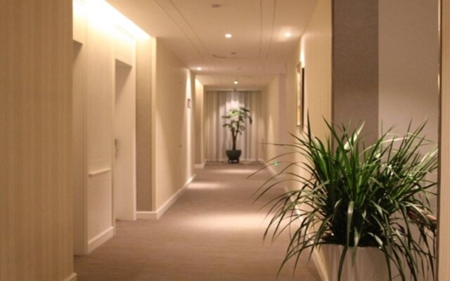 GreenTree Inn YanCheng BinHai OuBaoLiYa City Square Hotle