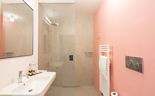 Collini Rooms