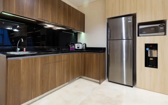 2BR Cozy and Modern L'Avenue Apartment