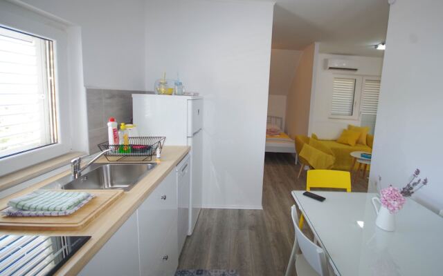 Sandra Apartments