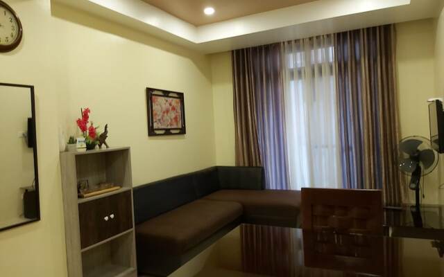 Nice & Spacious  Inn at Megatower II