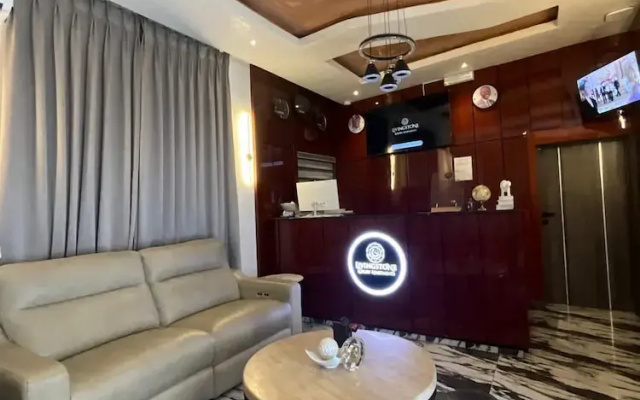 Livingstone Luxury Apartment