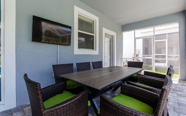 Gorgeous Home W/private Pool & Spa Sleeps 25!