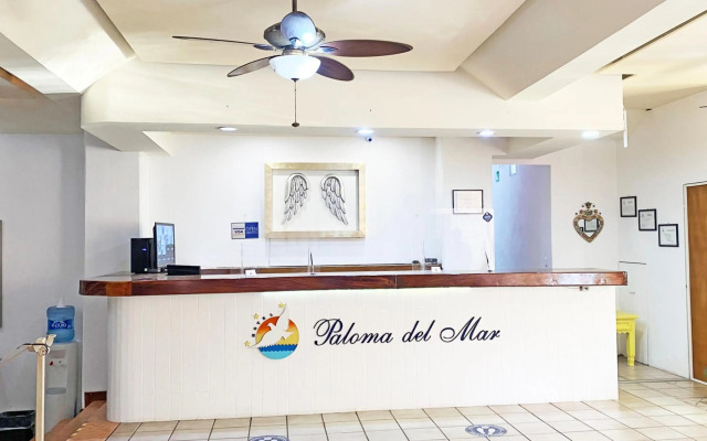 Paloma Del Mar