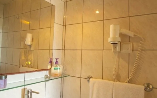 Sah Hotel