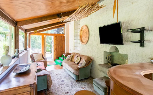 Holiday Home in Saint-julien-du-verdon With Garden