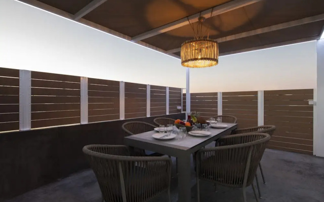 Dolphin Luxury Apartments