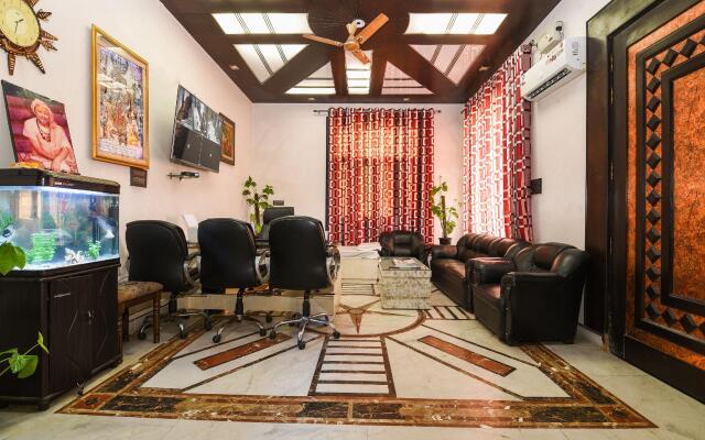 OYO 15407 Home Feeling Accomodation