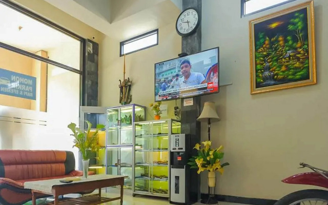 RedDoorz near Kampung Inggris Pare