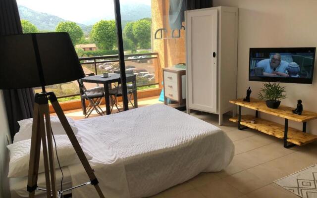 Studio bord de mer - Plage - Piscine - Wifi