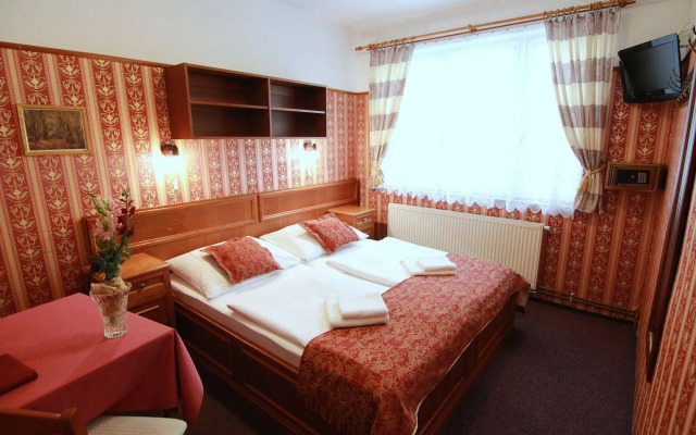 Old Prague Hotel
