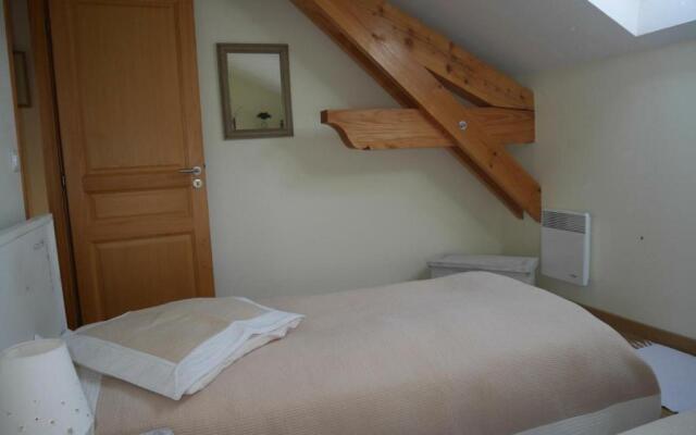 Gîte Saint-Romain-en-Jarez, 4 pièces, 6 personnes - FR-1-496-34