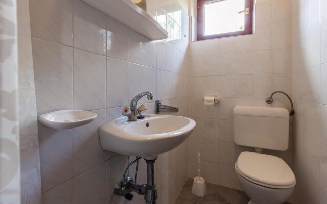 Nice Home in Kastelir With Wifi and 2 Bedrooms