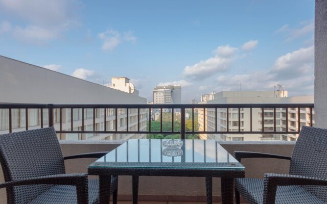 Crescat Apartments
