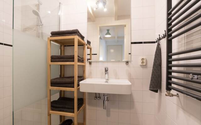 Central Hotspot Apartment