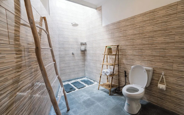 Villa Leya & Leon Canggu - Private 3BR Villa with Pool