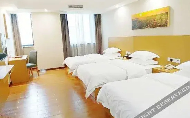 Nanas Hotel