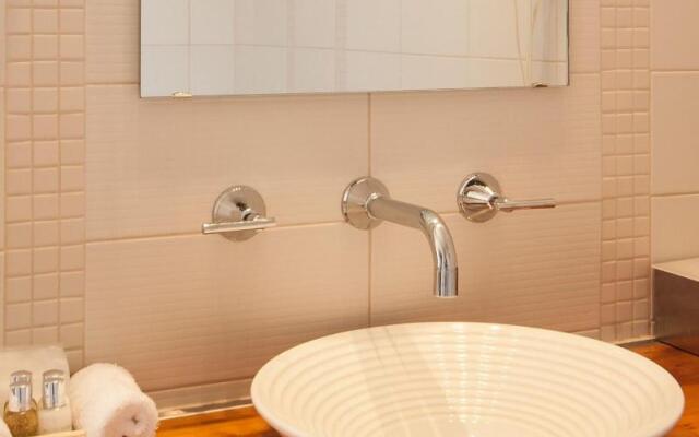 The Woodbridge Waterfront Rooms.