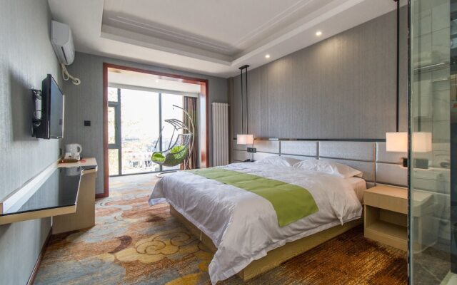 Ease Cloud Hotel