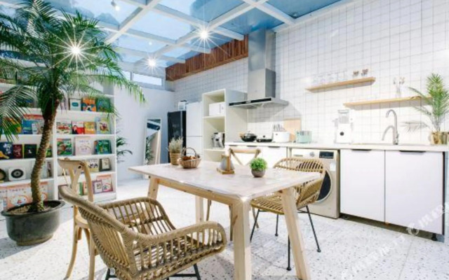 19Homestay