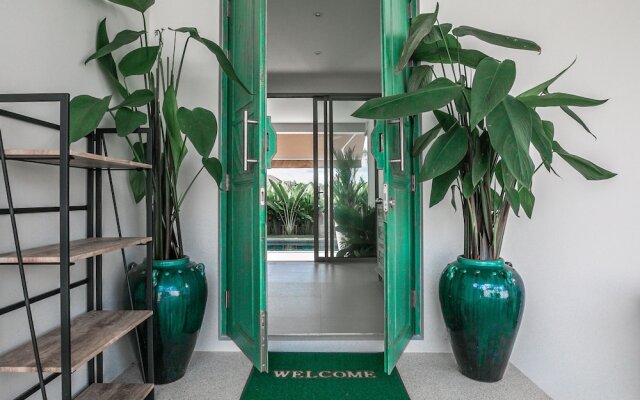 Modern 3BR Villa with Private Pool & BBQ