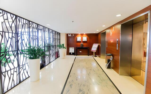 Yitel (Shanghai Hongqiao Airport)