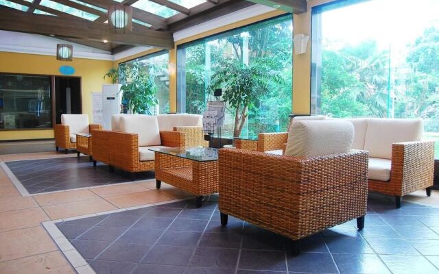 Boutique Holiday Hotel (Beihai Beibuwan Square)